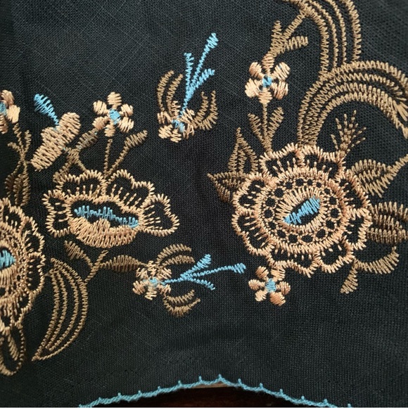 E-col-o-gie Irish Linen Floral Embroidered Black Skirt, Size 10 - Picture 9 of 14